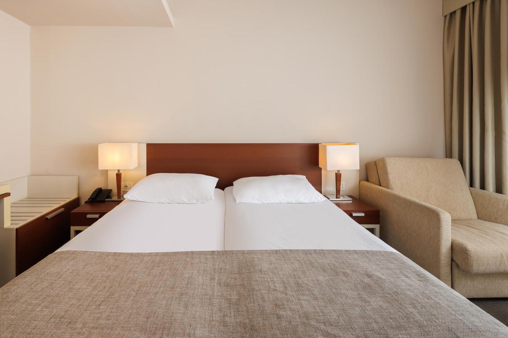 Superior Room Sofa Bed Balcony Sea Side